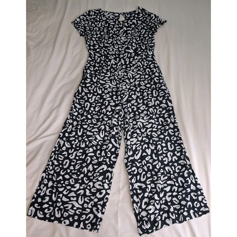 Modcloth Bold‎ Notion  Black & White Lightweight Jumpsuit Leopard Print, 8